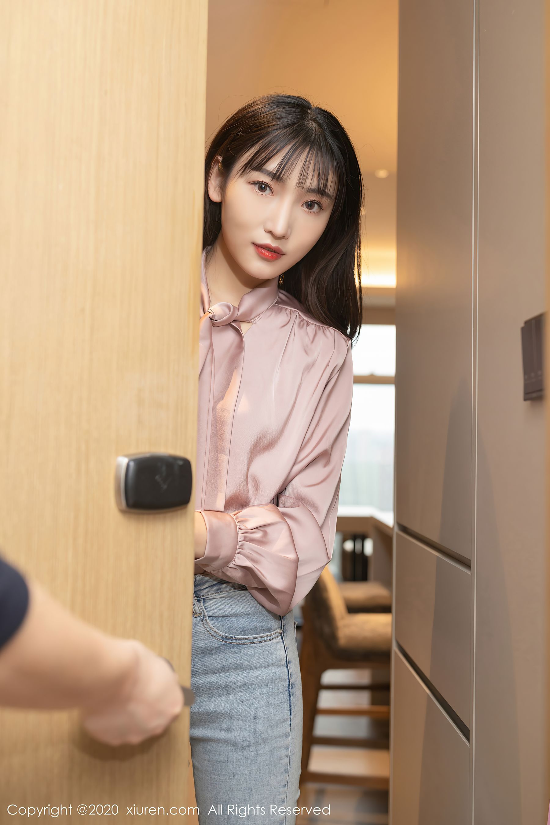 [秀人XIUREN] No.2955 陆萱萱 - 下班偶遇主题