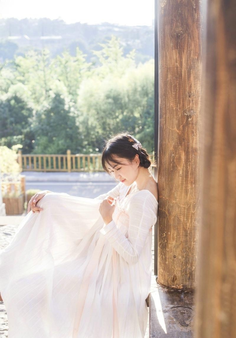 清新脱俗古装美女唯美古风摄影