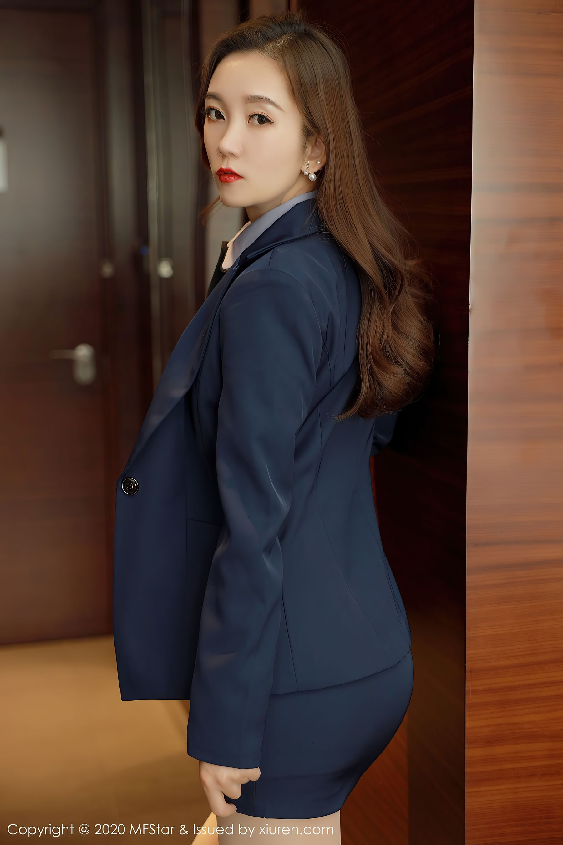 [模范学院MFStar] Vol.425 艾静香 - 经典的职场职业装