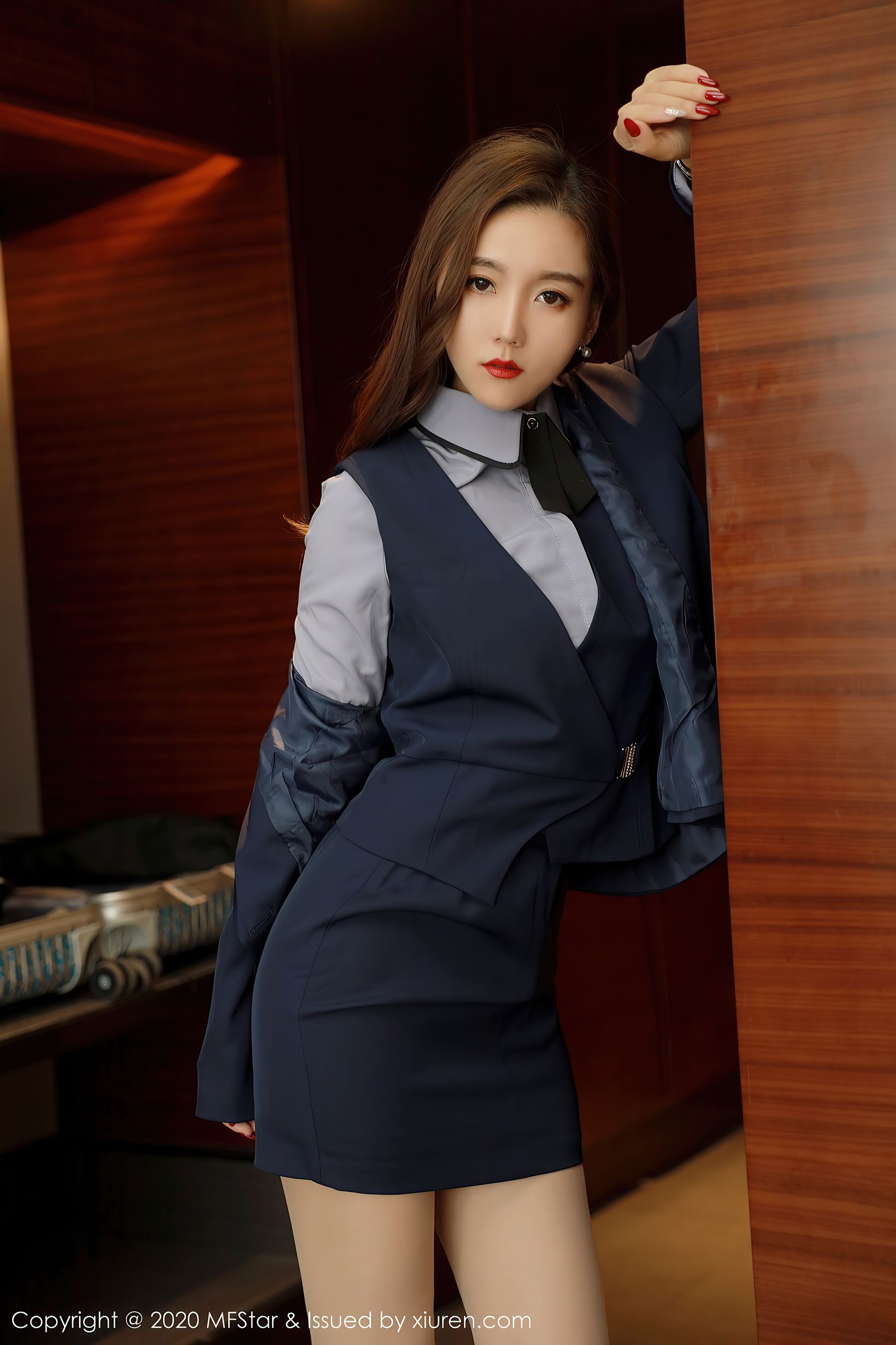 [模范学院MFStar] Vol.425 艾静香 - 经典的职场职业装