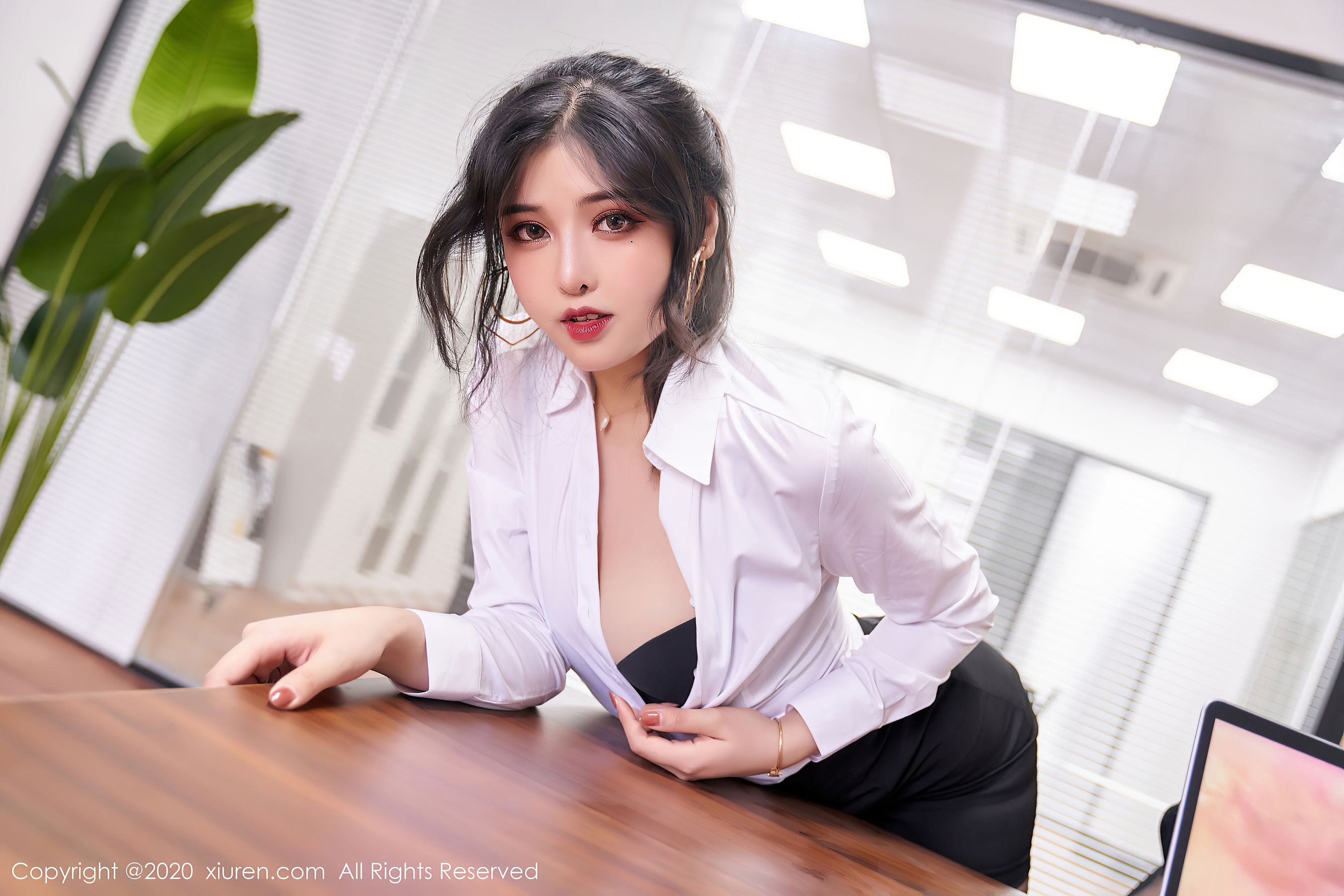 [秀人XIUREN] No.2768 韩静安 - 经典的秘书职业装系列