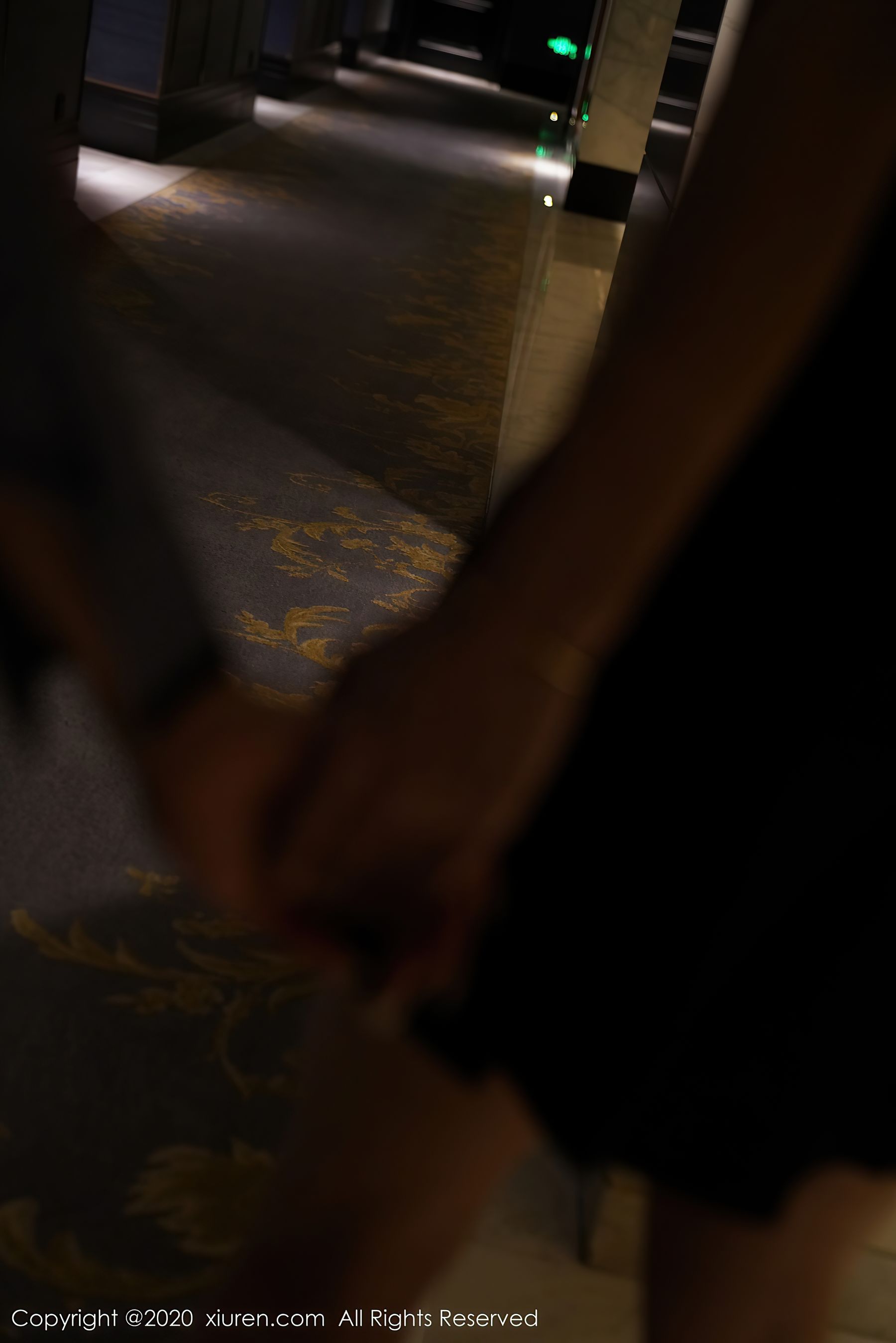 [秀人XIUREN] No.2793 @萌汉药baby&amp;@张雨萌 - 经典眼镜OL制服