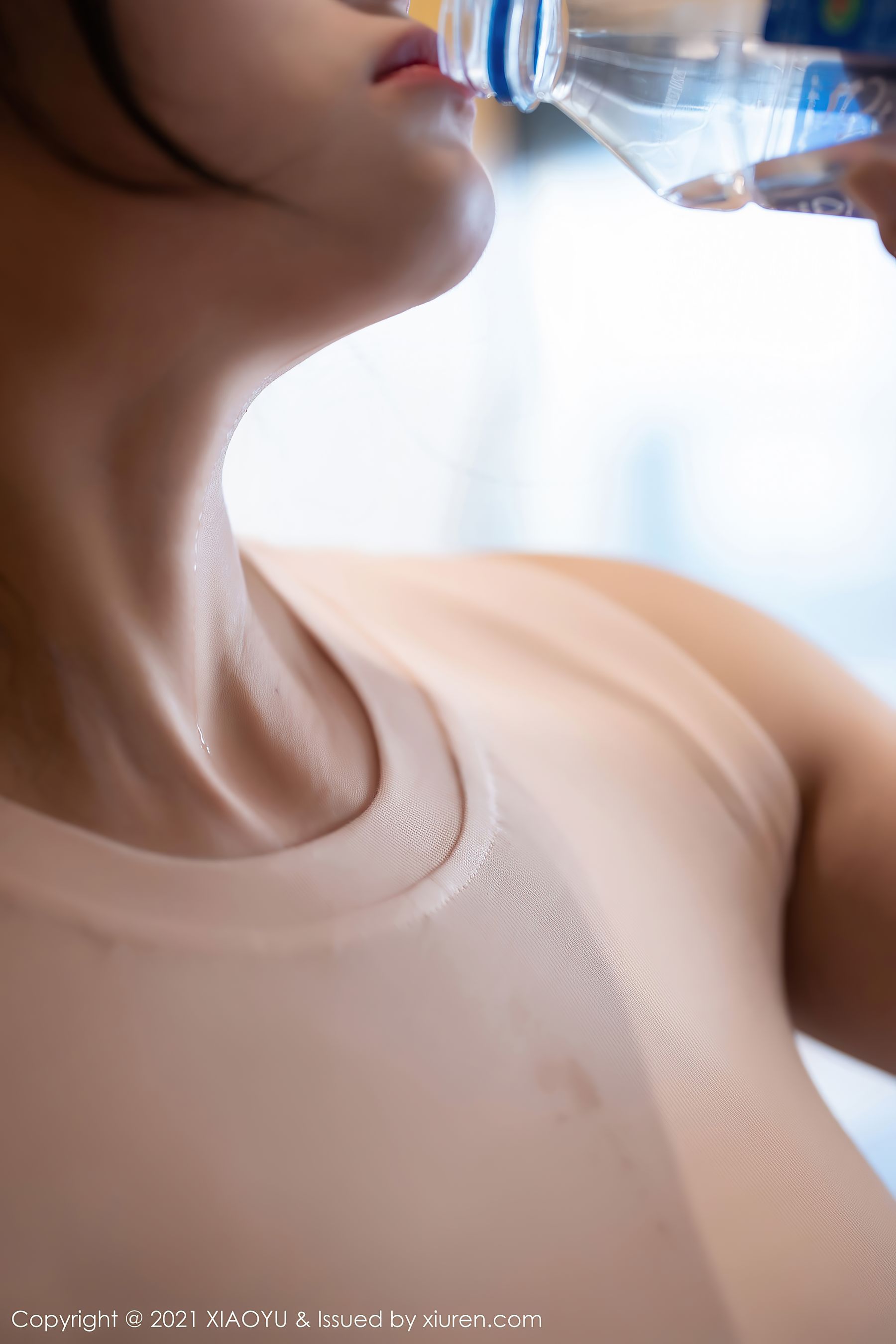 [语画界XIAOYU] VOL.468 奈沐子 - 薄透上衣与率性牛仔裤