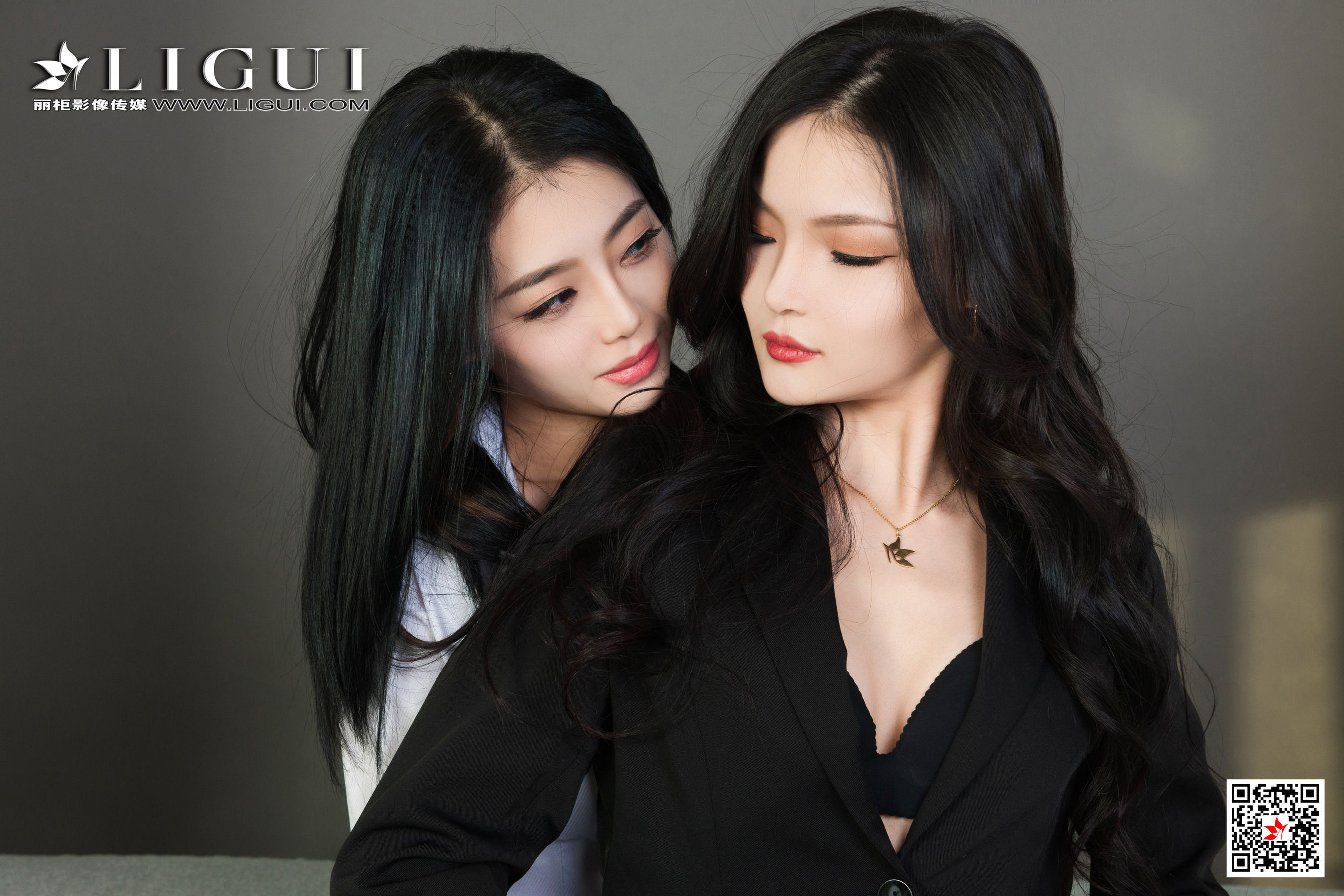 [丽柜Ligui]  小智贤&amp;苏黎 《双生花-意思情缘》 丝足写真