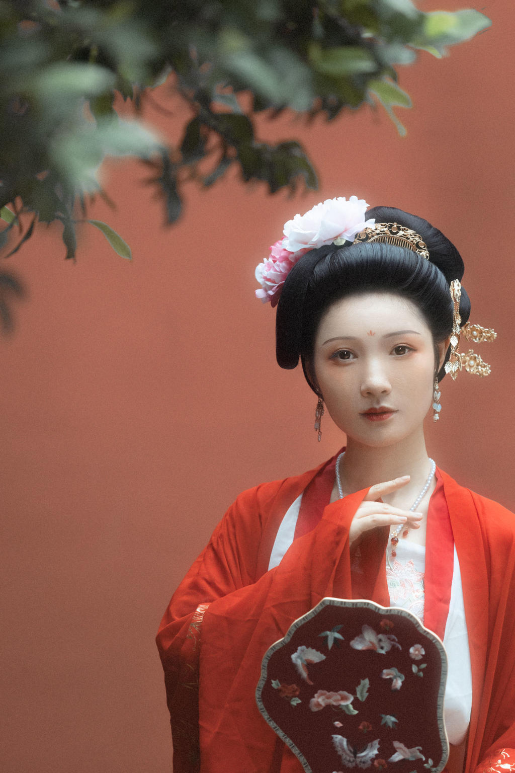 古代美女红妆素裹雍容华贵图片