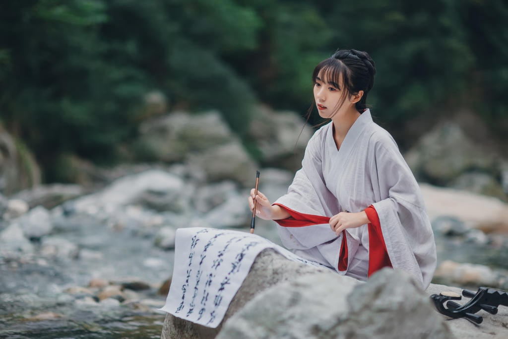 汉服美女琴棋书画样样精通图片