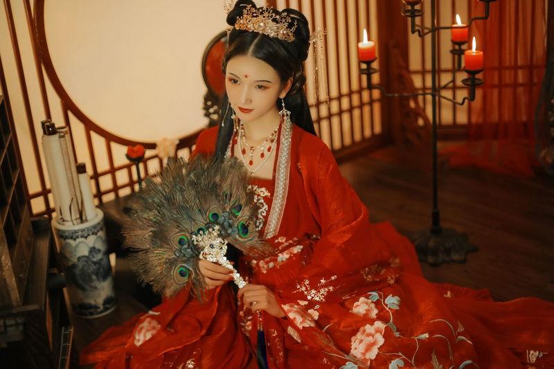 古代美人红妆素裹妩媚妖娆图片