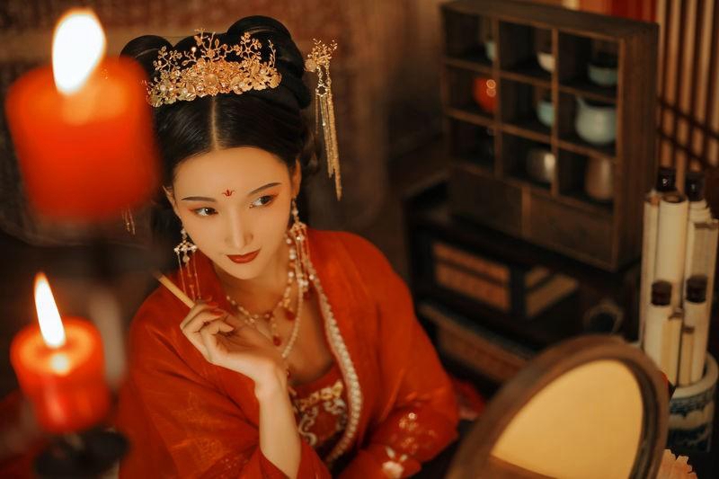 古代美人红妆素裹妩媚妖娆图片