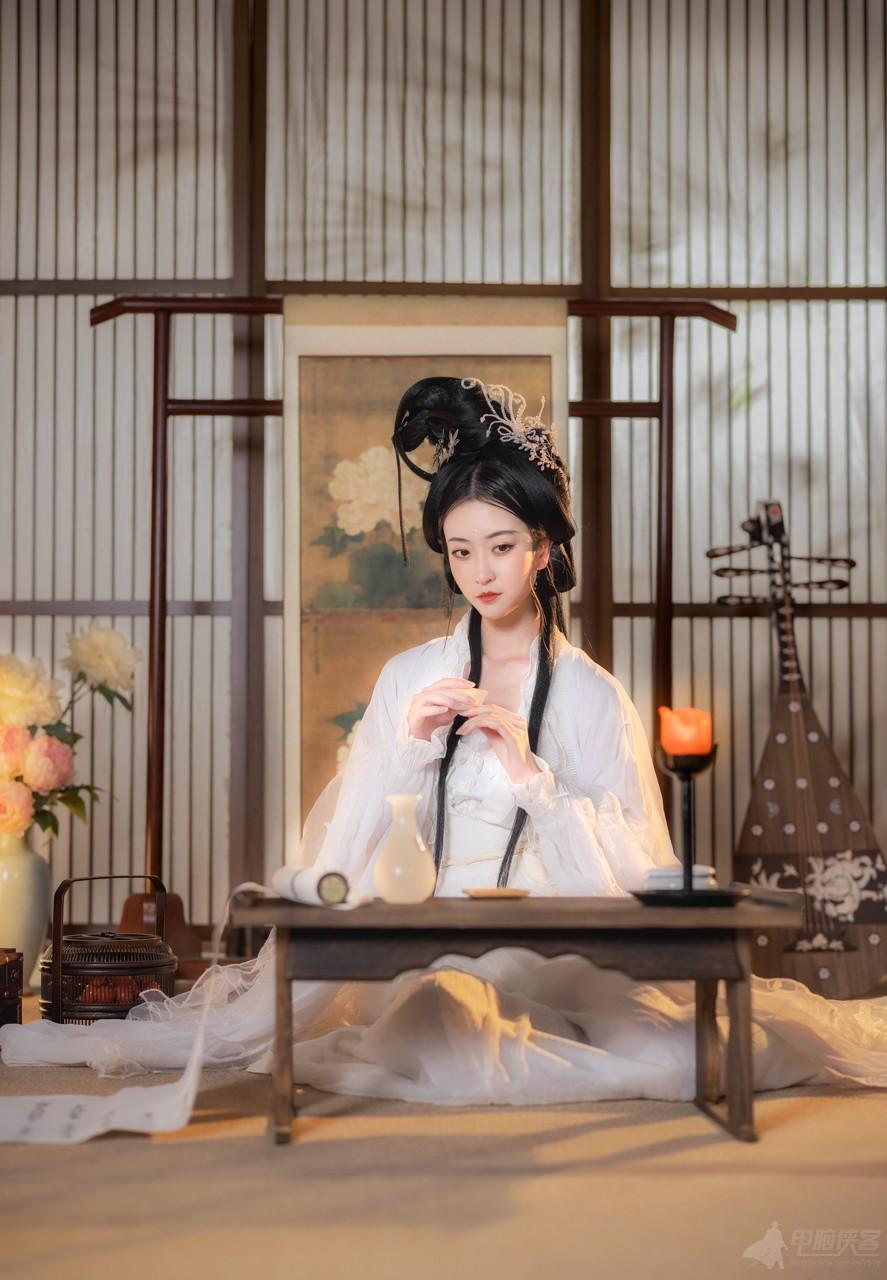 白衣美女仙气飘飘美若天仙图片