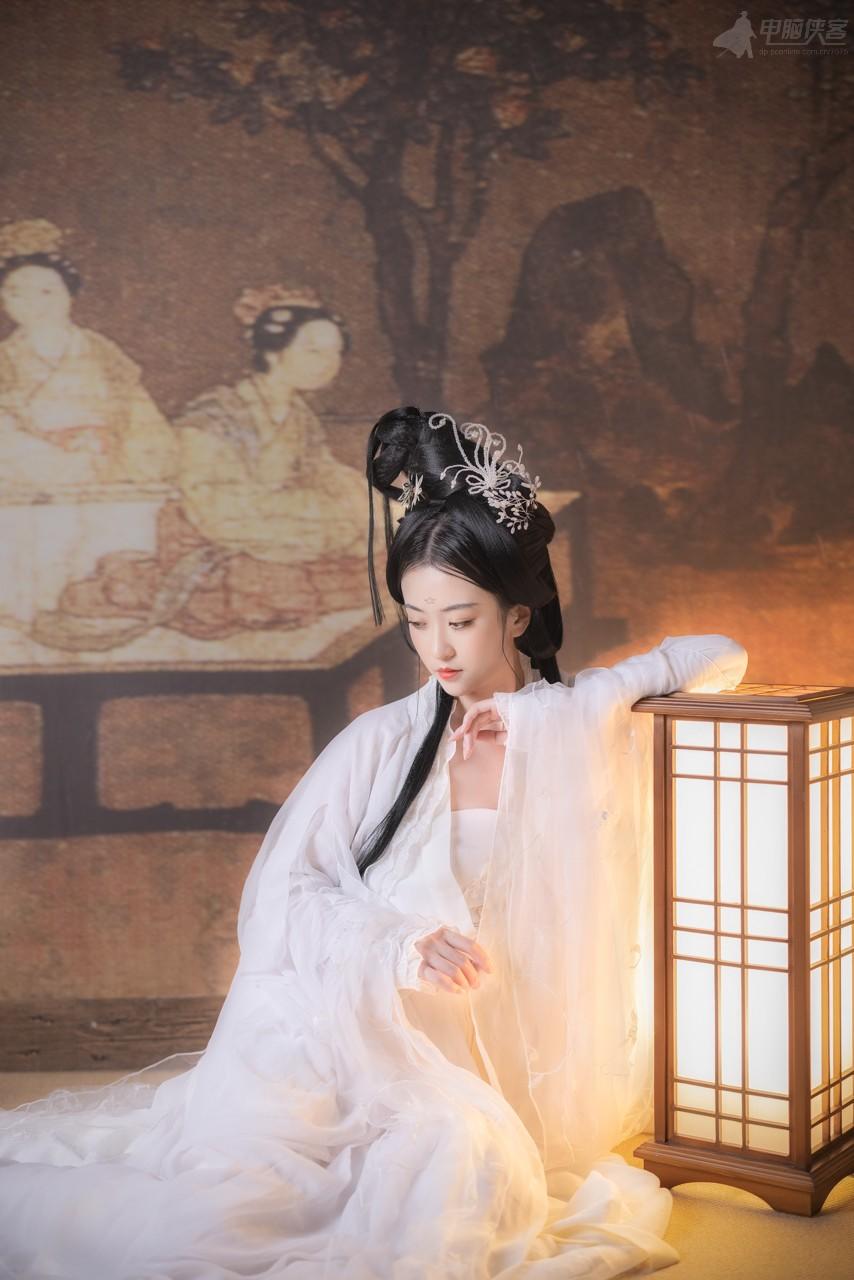 白衣美女仙气飘飘美若天仙图片