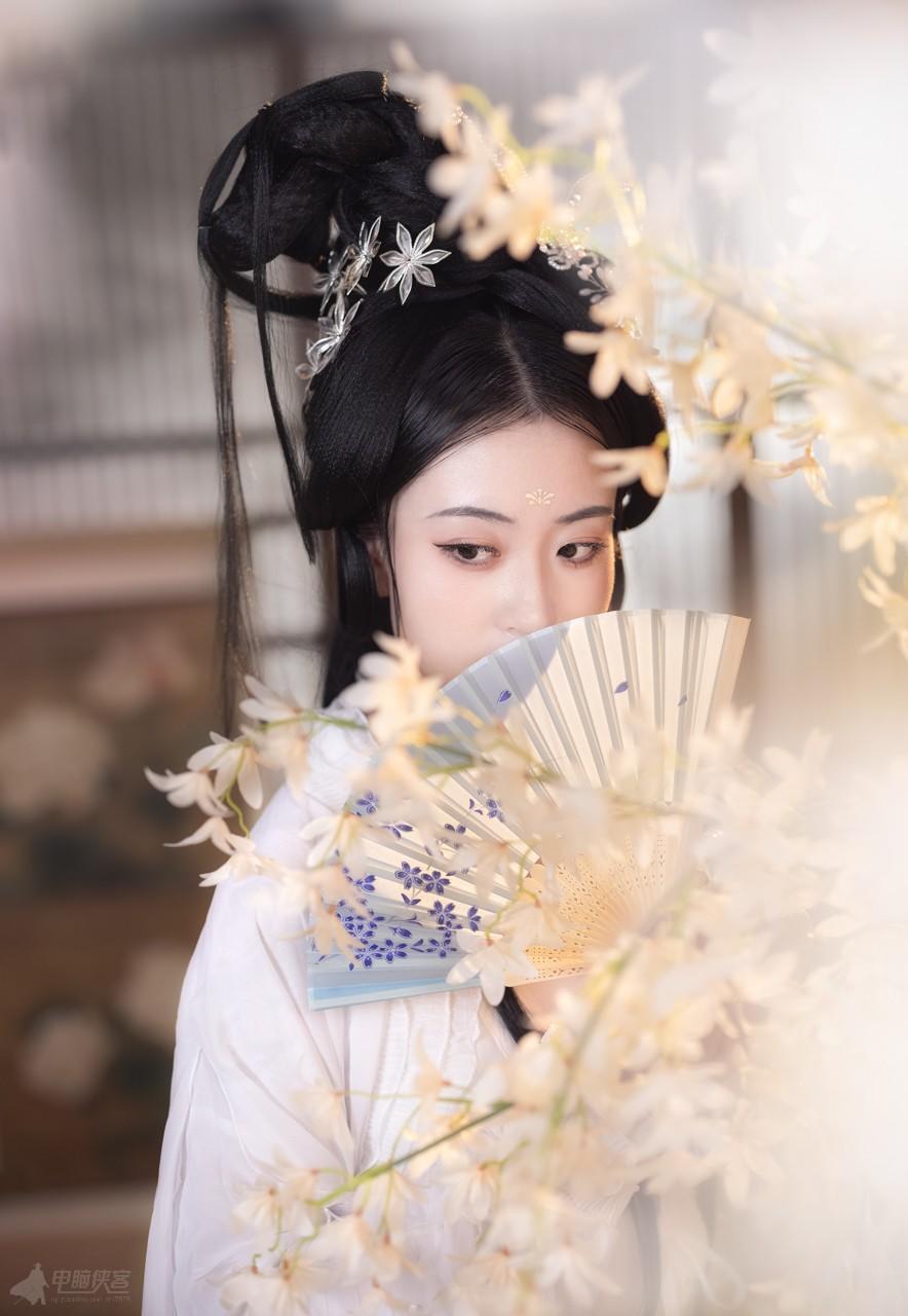 白衣美女仙气飘飘美若天仙图片