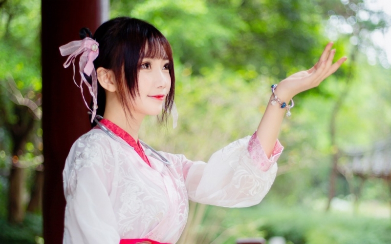 俏皮可爱古装美女唯美古风摄影