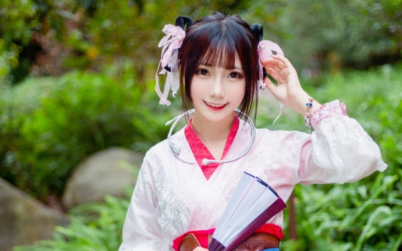 俏皮可爱古装美女唯美古风摄影