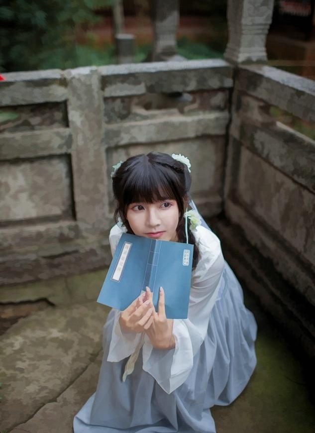 娇小玲珑汉服少女唯美古风摄影
