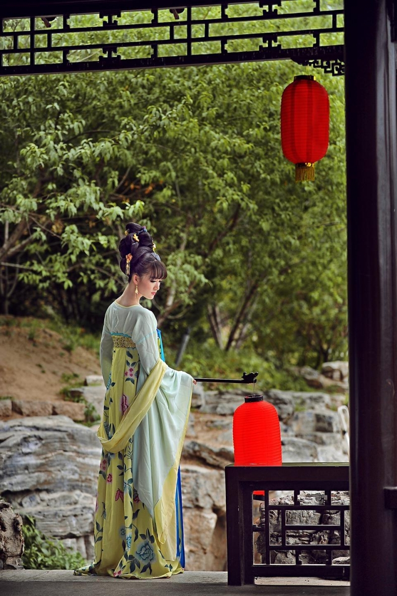 簪花侍女花容月貌美若天仙图片