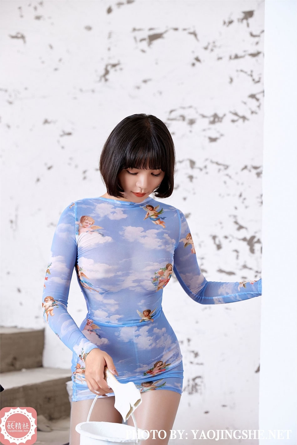 [YJS妖精社] 《唐飞飞-装修工》 T2035 超短裙性感丝袜写真