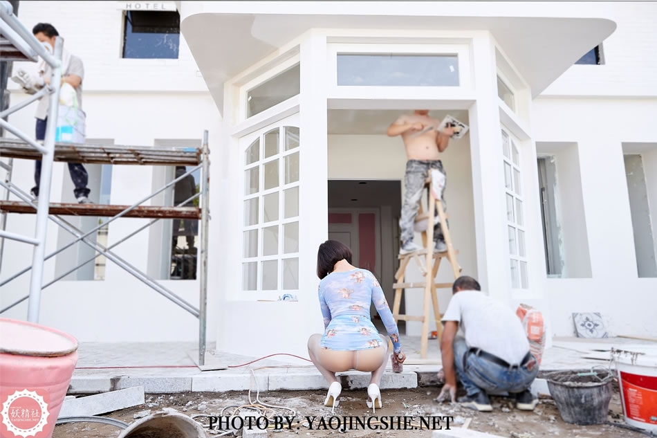 [YJS妖精社] 《唐飞飞-装修工》 T2035 超短裙性感丝袜写真