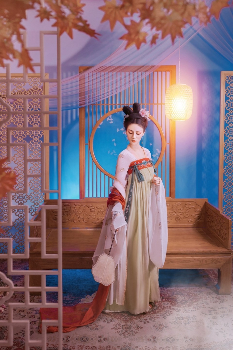 深藏闺中的古装美娇娘私人拍摄