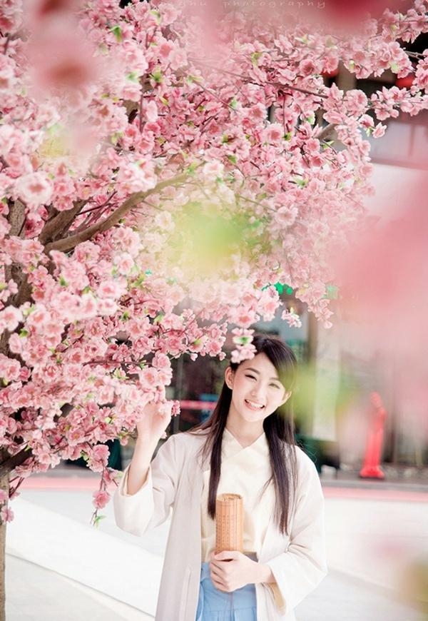 汉服美女品茶赏花唯美古风摄影