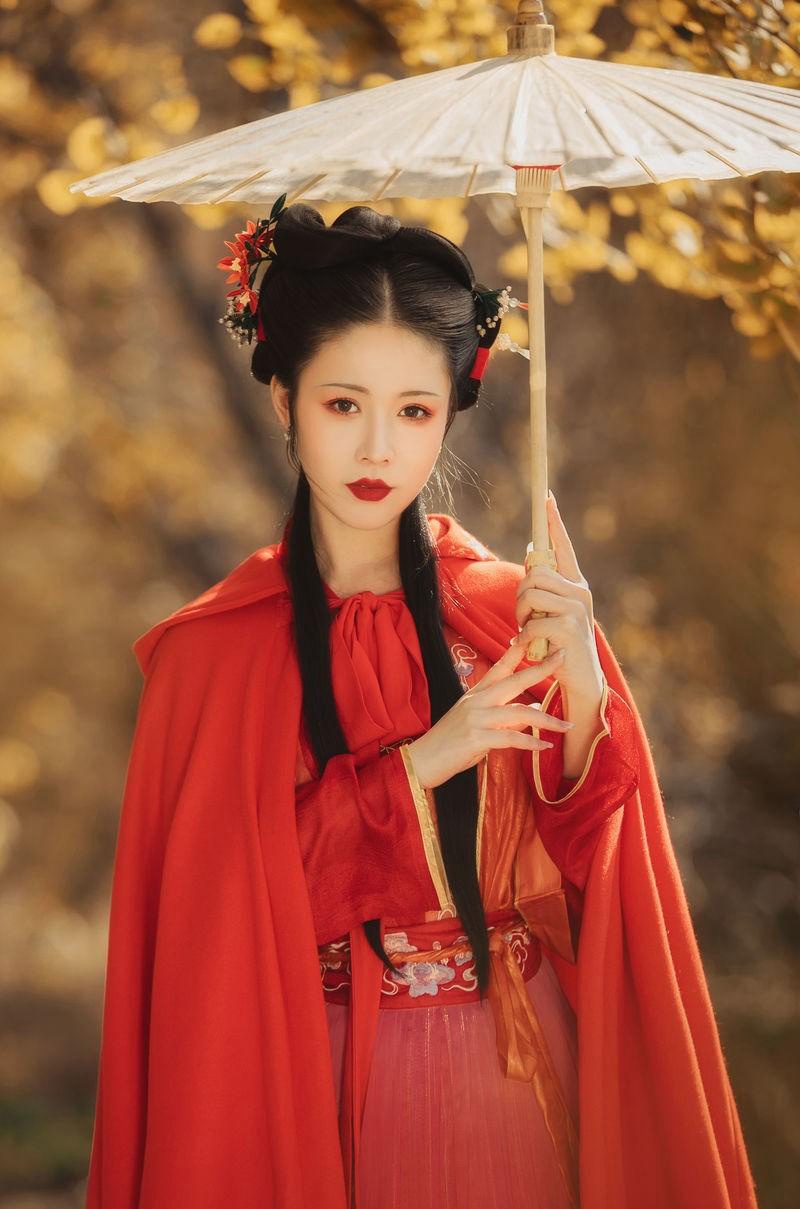 汉服美女红妆素裹妩媚妖娆图片