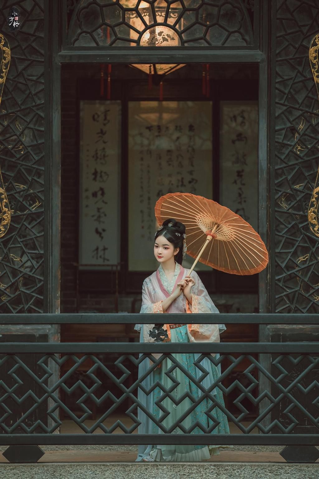 古风美女眉清目秀明眸皓齿图片