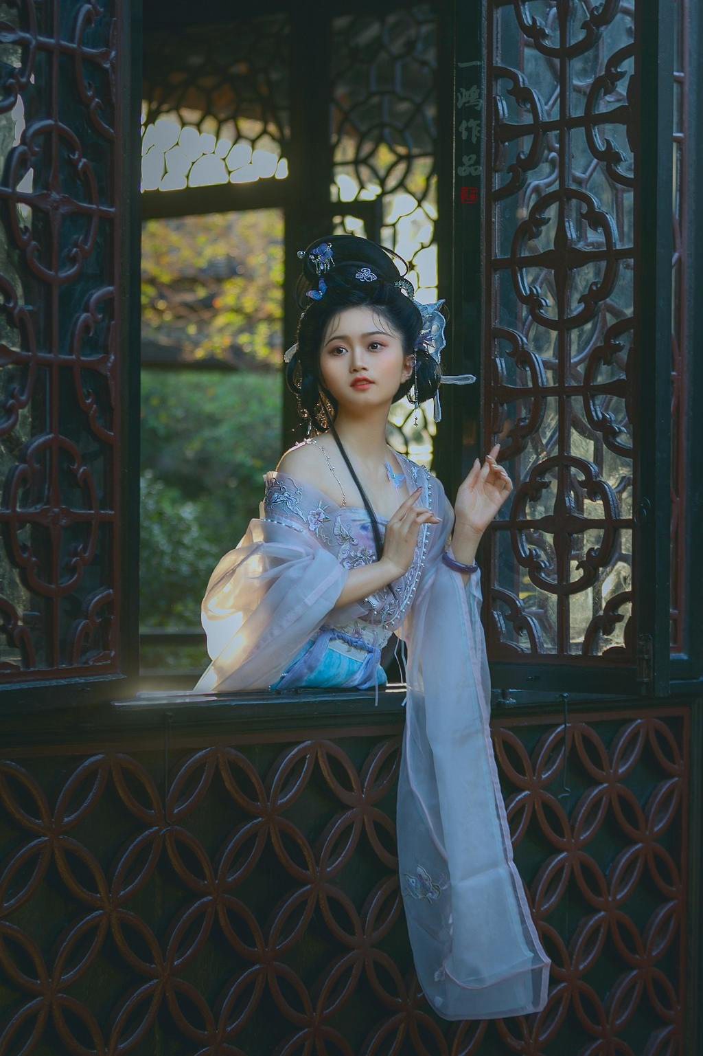 汉服美女能歌善舞唯美古风摄影