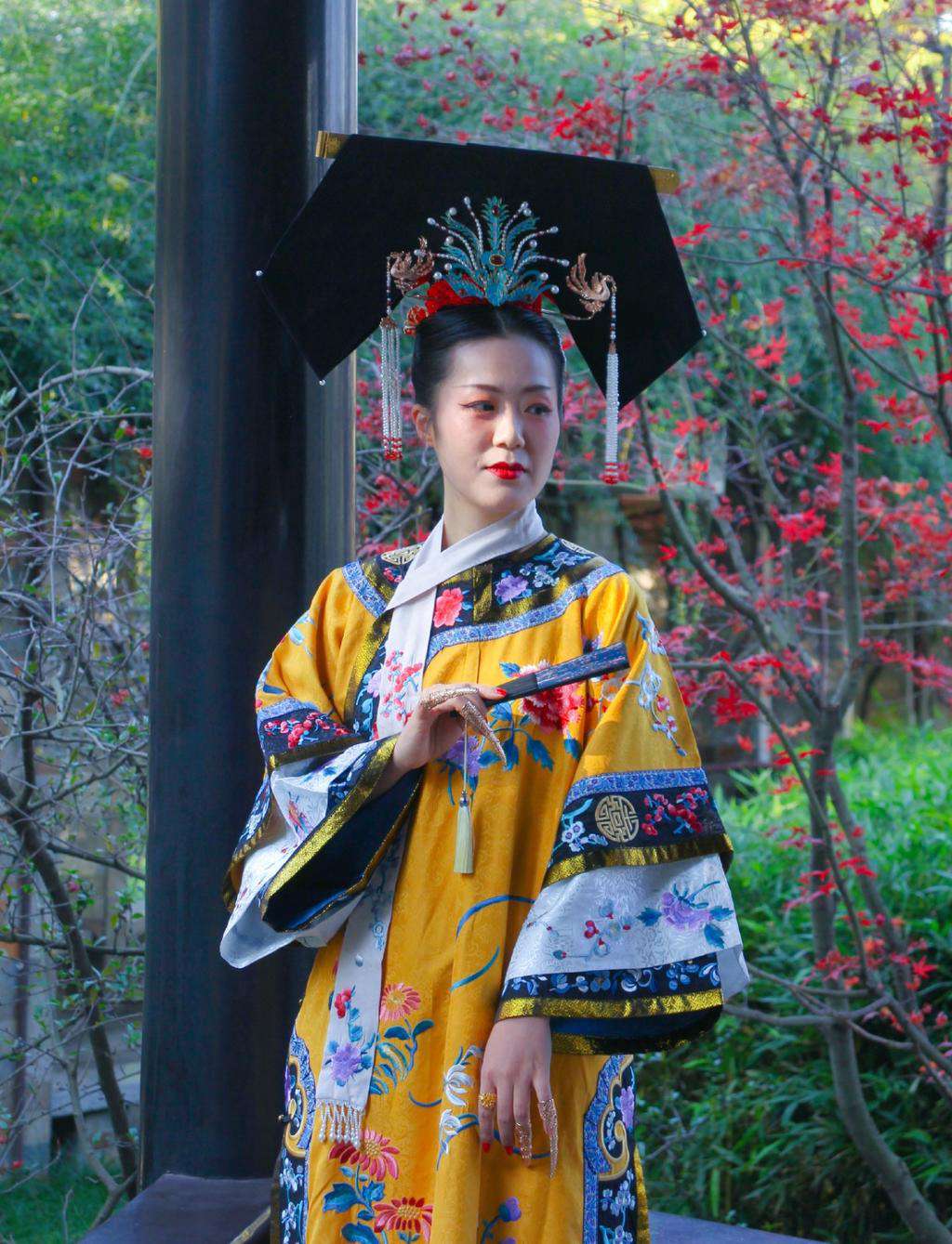 京城里的清朝格格雍容华贵图片