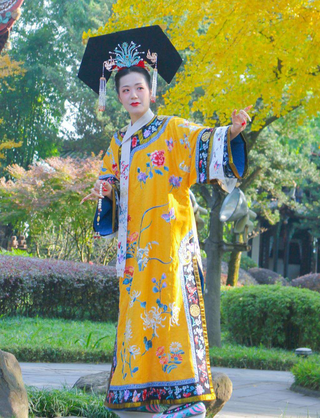 京城里的清朝格格雍容华贵图片