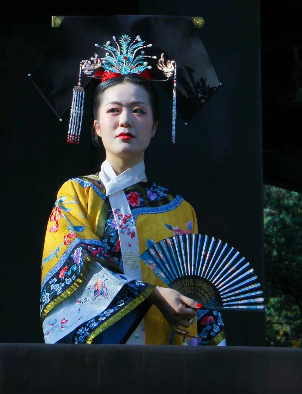 京城里的清朝格格雍容华贵图片