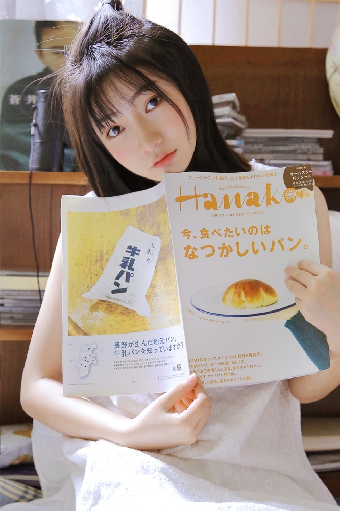 娃娃脸萌妹子甜美笑容私房写真