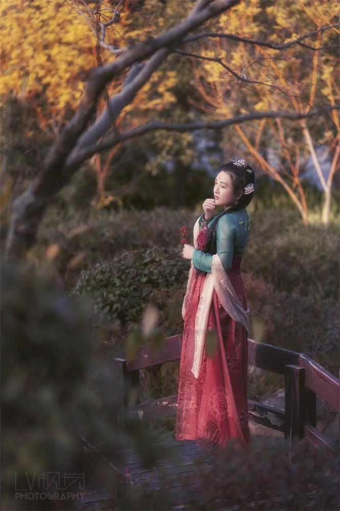 古装美女精致侧颜唯美古风摄影