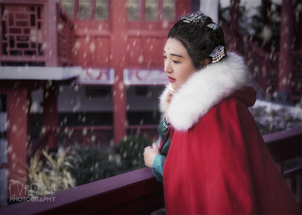 古装美女精致侧颜唯美古风摄影