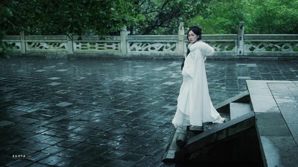 白衣古装美女仙气飘飘写真摄影