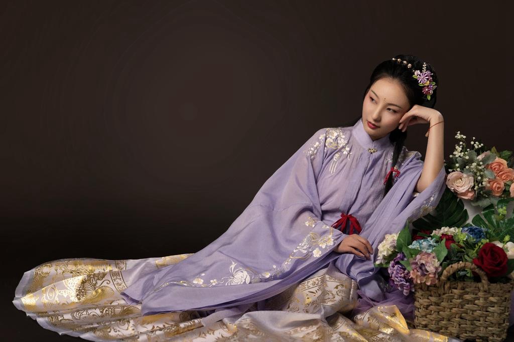 夜色下的汉服美女唯美古风摄影