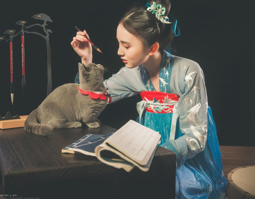 汉服少女娇小玲珑唯美古风摄影