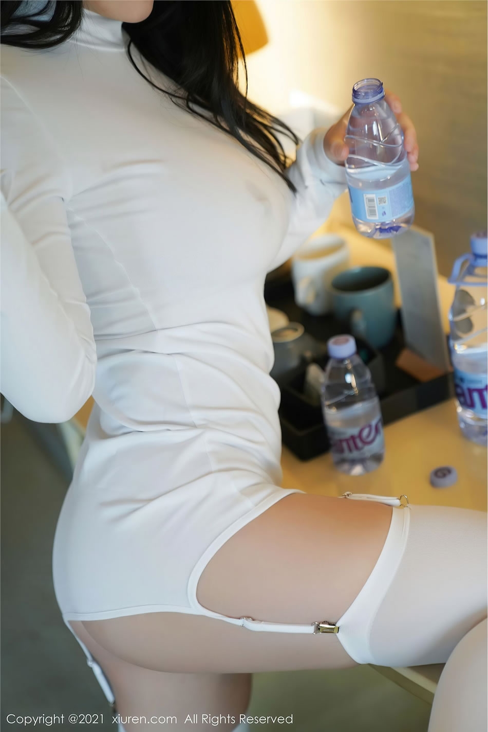 [XIUREN秀人网] 美七Mia NO.3162 浴室湿身巨乳性感写真