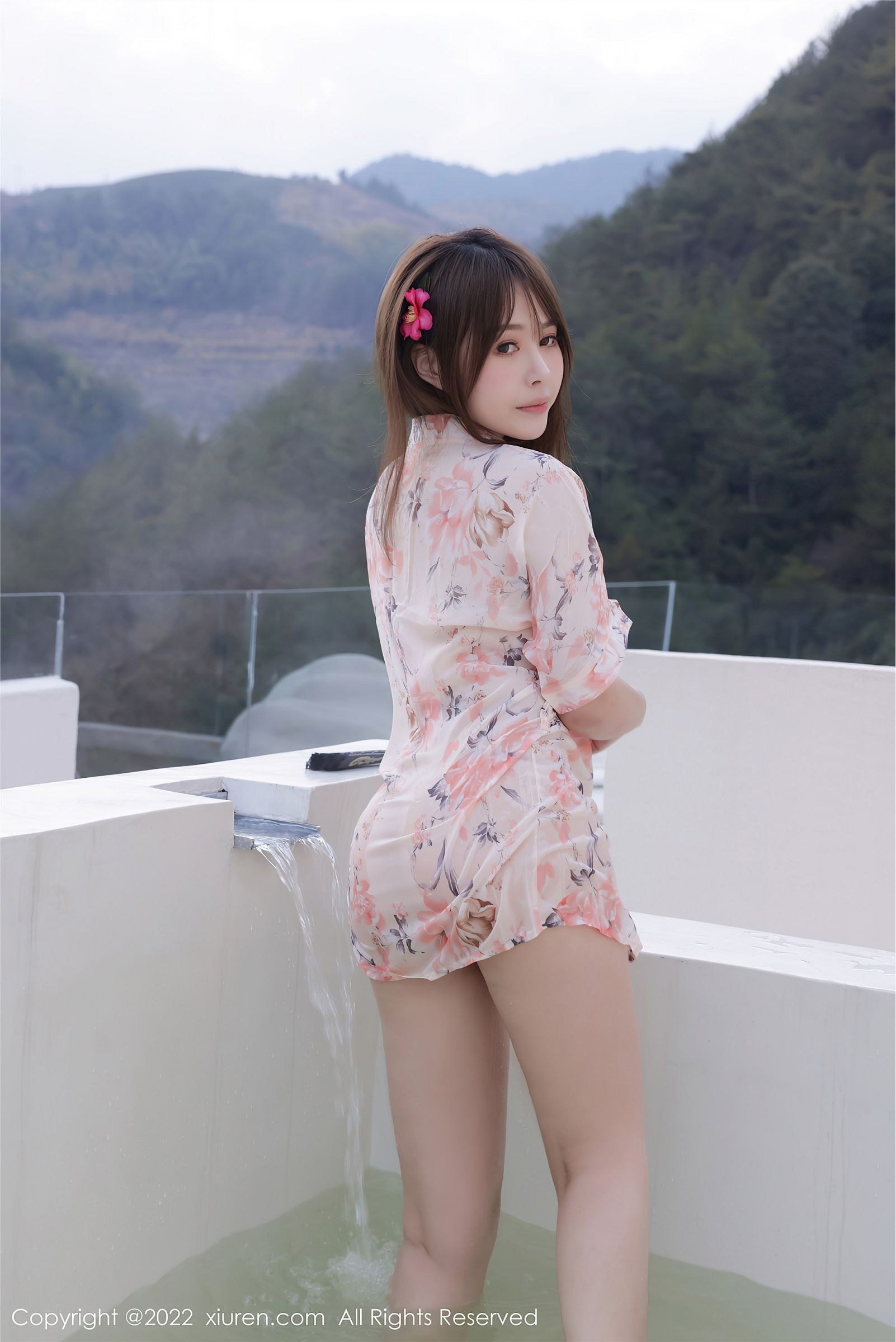 Evelyn艾莉海边私人定制（極品胸模纯白花嫁）