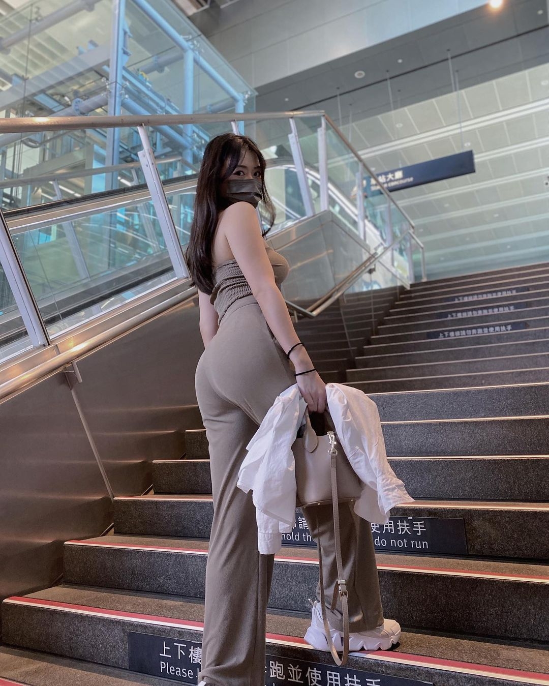 “Annie阿楚”辣翻网友!凹凸曲线有够猛