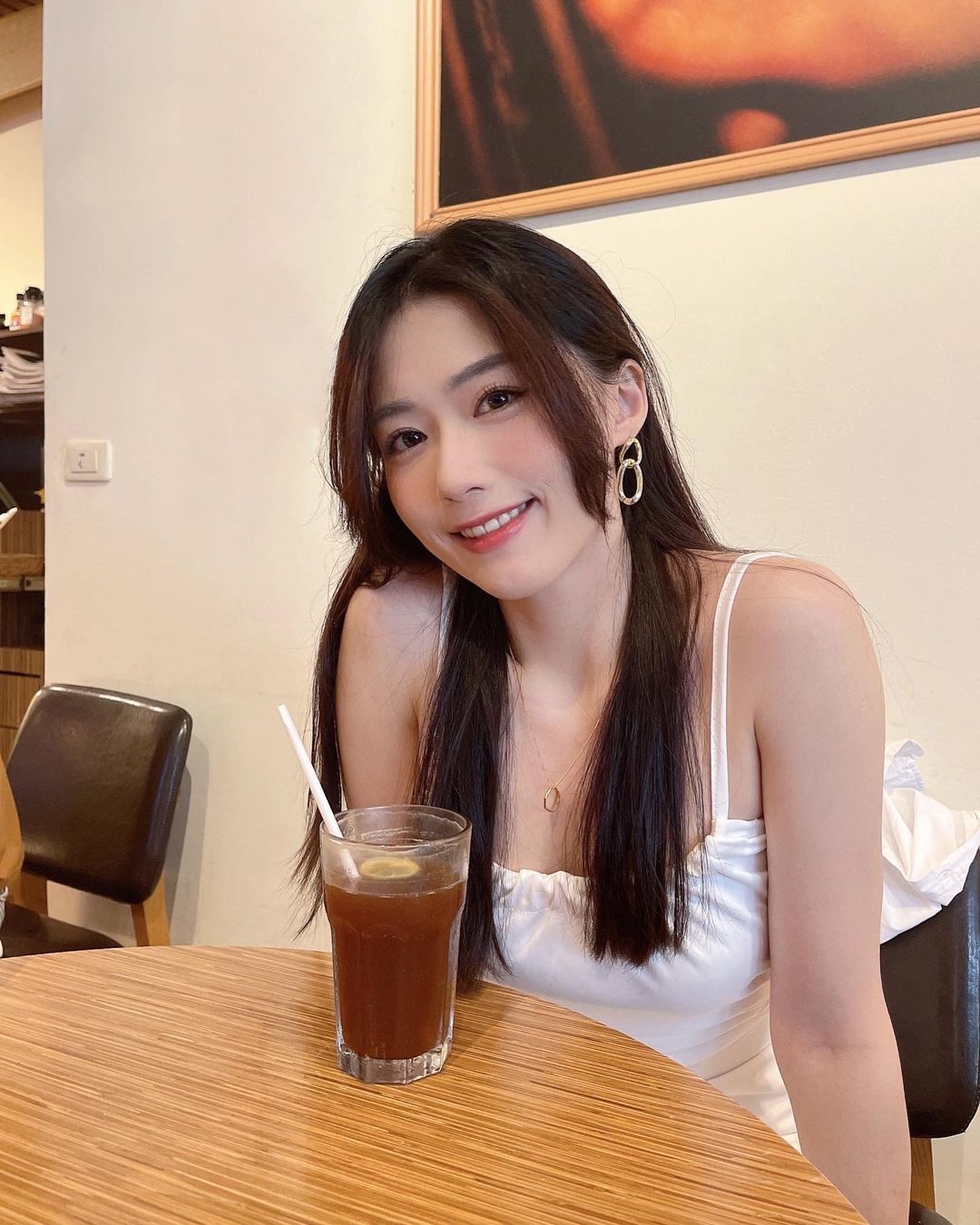 “Annie阿楚”辣翻网友!凹凸曲线有够猛