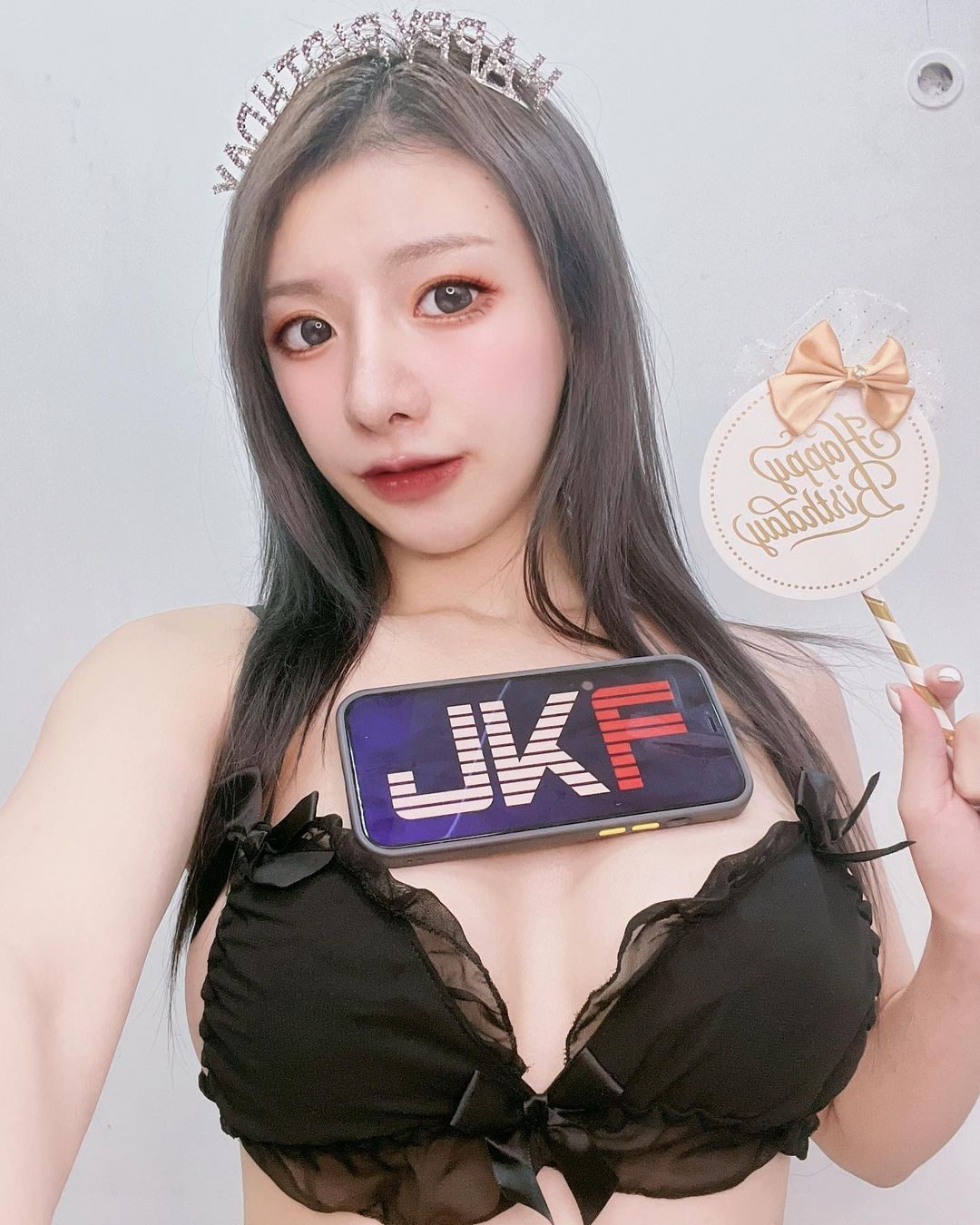 火辣小妖精“丁丁dingding”,送上大西瓜全餐