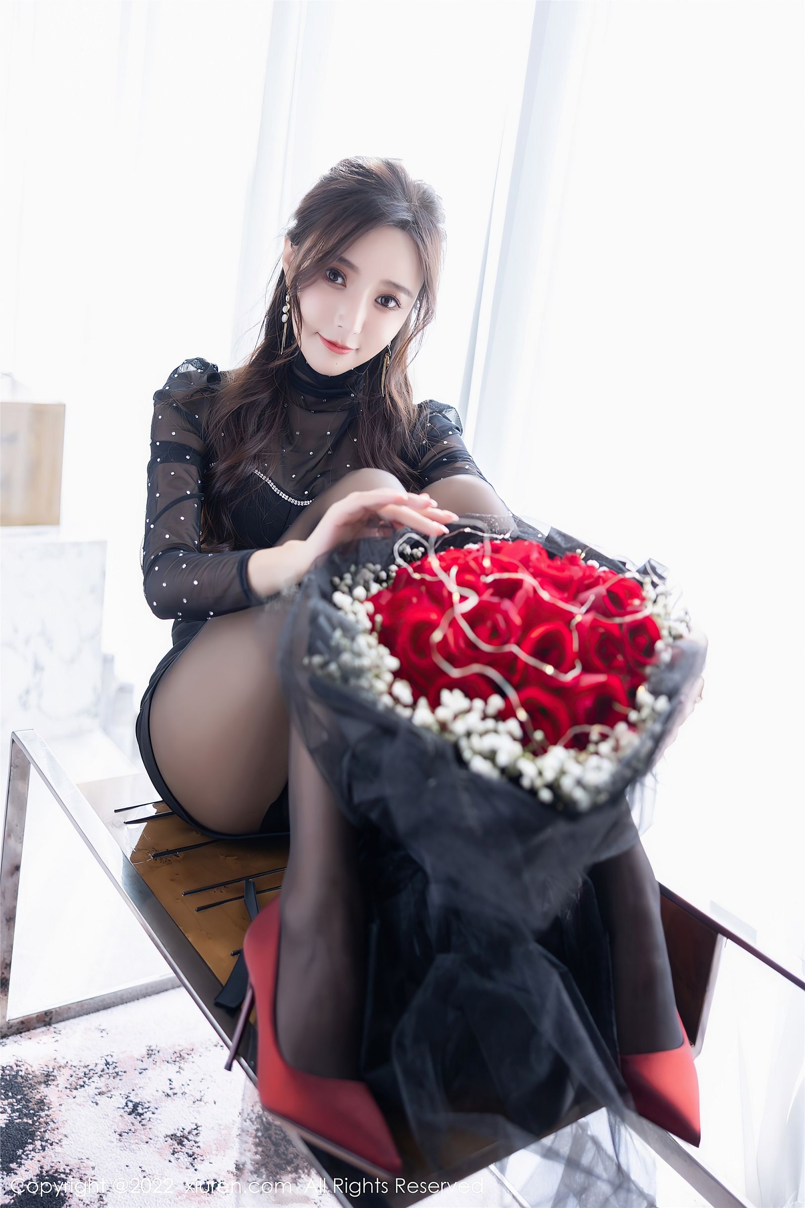 王馨瑶yanni神级长腿大方展现，绝美仙气十足