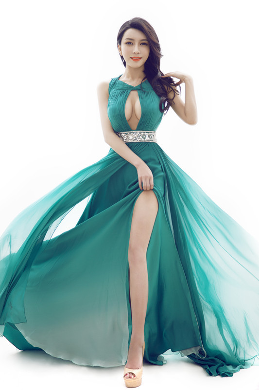 现代潘金莲龚�菲气质写真