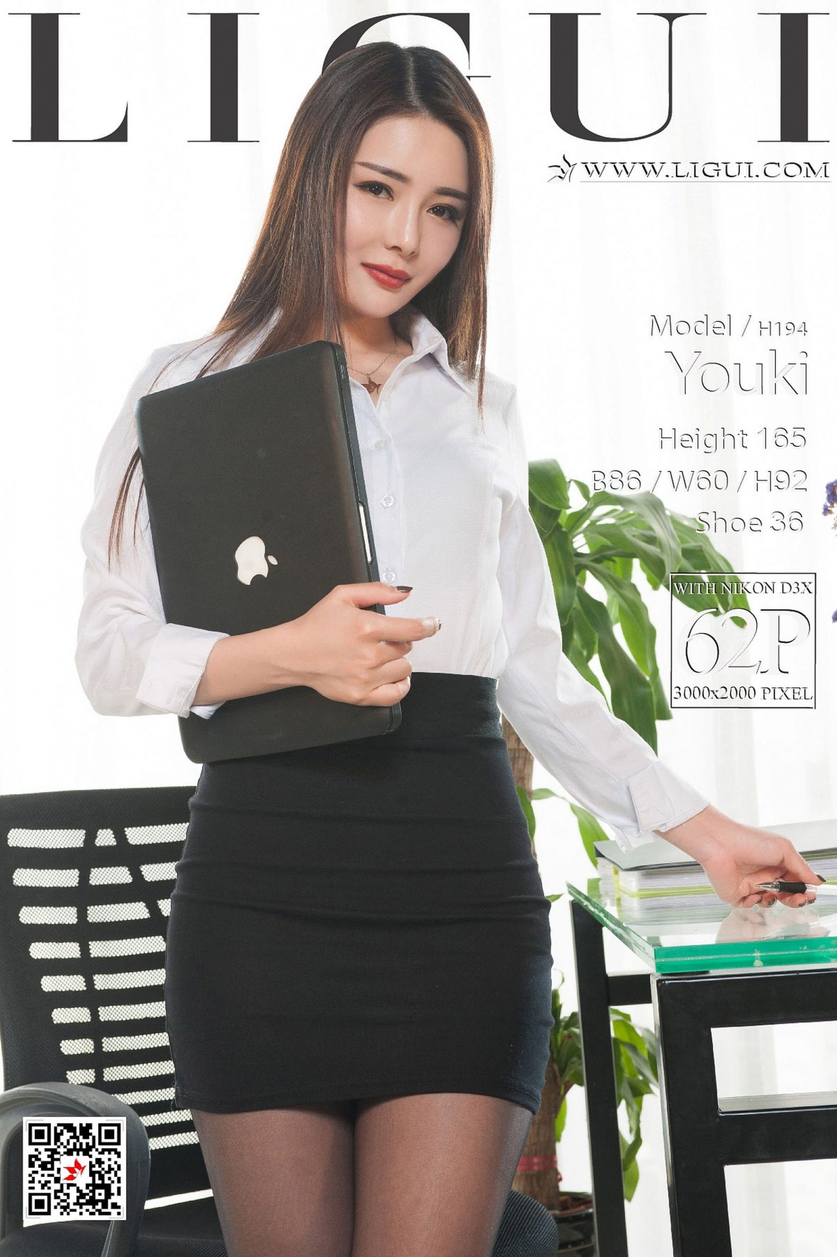 Model 腿模Youki《黑丝OL丝足》 [丽柜Ligui] 写真集