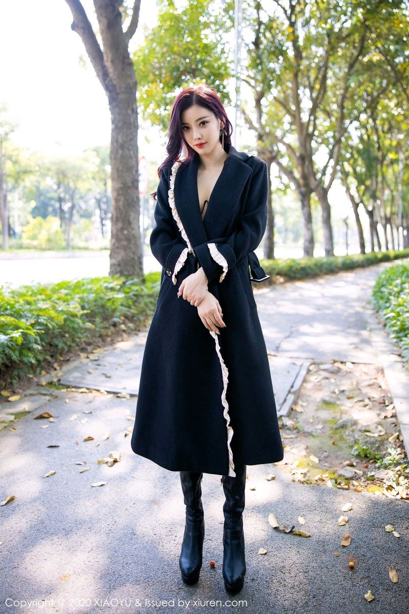 [XIAOYU语画界] 性感女神杨晨晨sugar黑丝网袜飒爽皮衣户外写真 VOL.338