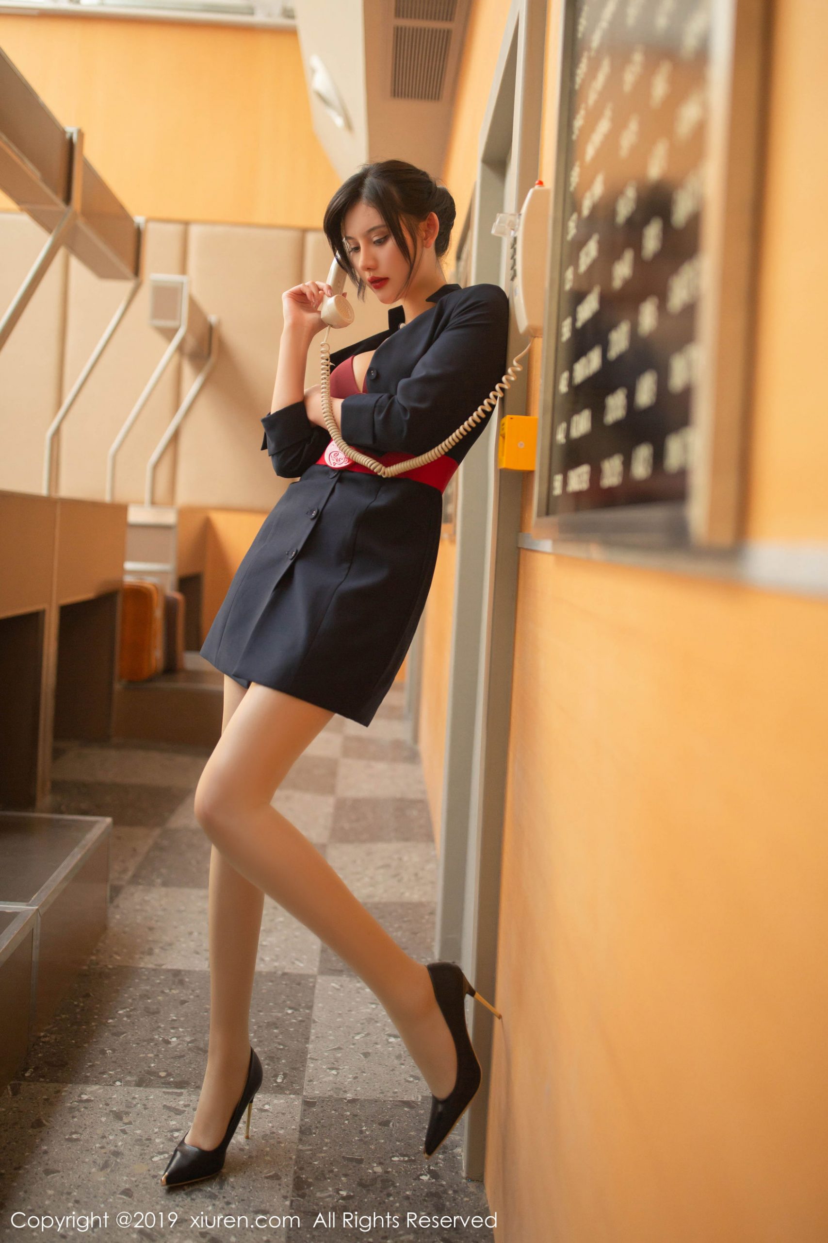 就是阿朱啊《机厅地勤主题》 [秀人XIUREN] No.1881 写真集