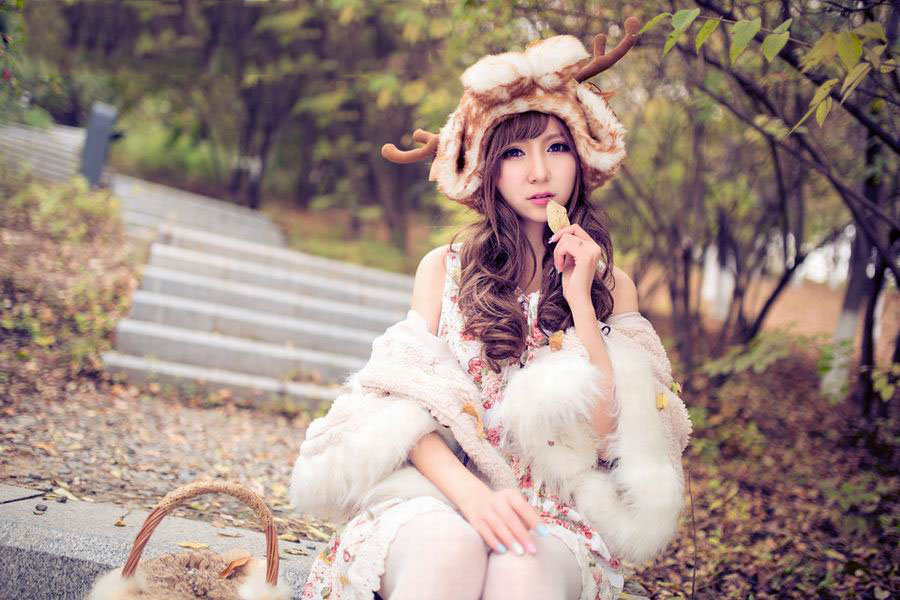 清纯美女深秋迷人甜美写真