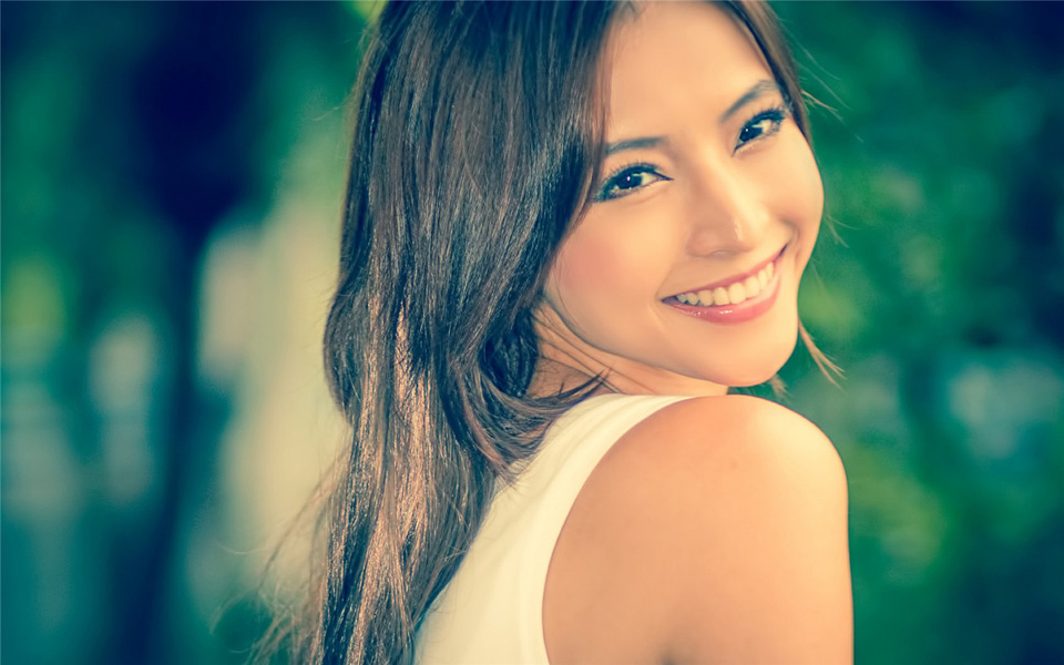 巨乳尤物性感迷人唯美写真