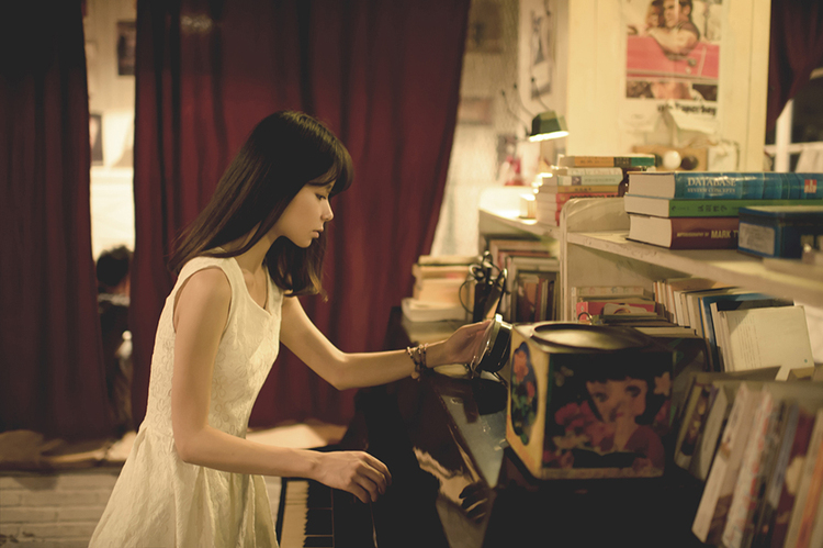 清纯少女寻觅中的回忆