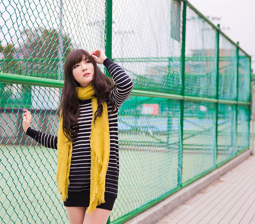 清纯甜美美女操场唯美写真