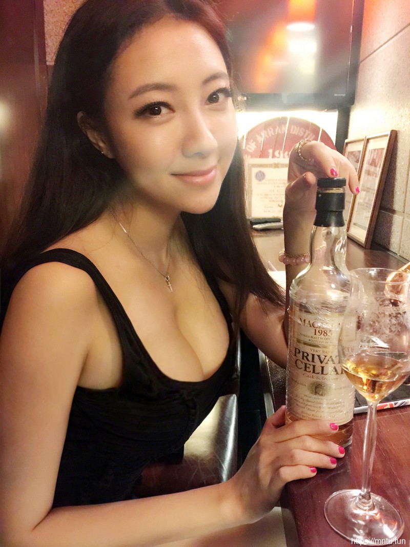 推女郎58期松果儿巨乳写真图片